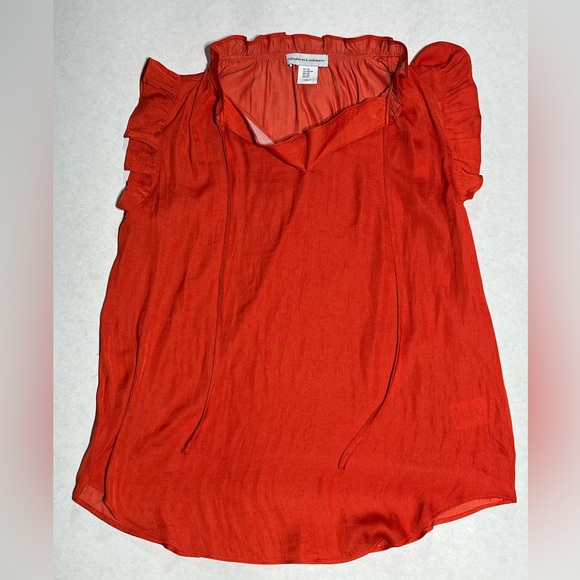 cupcakes & cashmere Tops - Cupcakes and Cashmere sleeveless shirt. Size XS